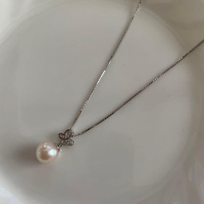 Uwajima Akoya 8.7mm single pearl necklace with butterfly motif on silver 925 chain