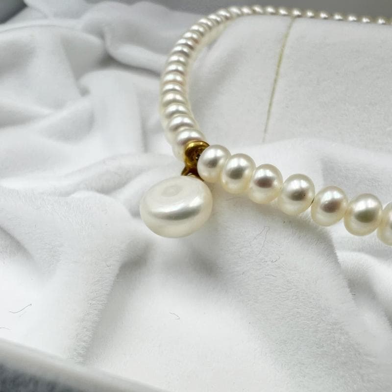 Mikimoto Perrita Necklace featuring a 4mm freshwater pearl on a 40cm K18 gold chain
