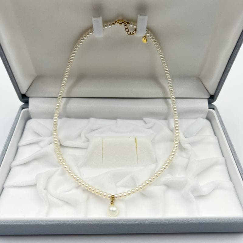 Mikimoto Perrita Necklace featuring a 4mm freshwater pearl on a 40cm K18 gold chain