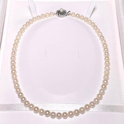 Ise Shima high-quality white Akoya pearl necklace with 5.9 to 6.4 mm pearls, 40.8 cm length