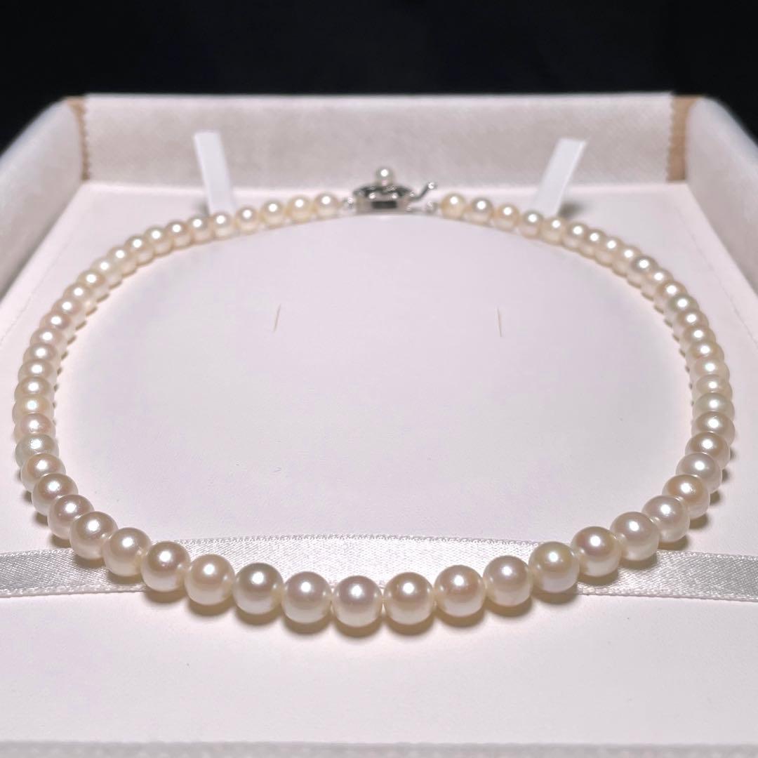 Ise Shima high-quality white Akoya pearl necklace with 5.9 to 6.4 mm pearls, 40.8 cm length