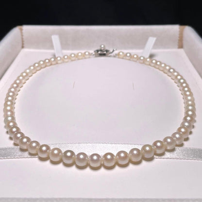 Ise Shima high-quality white Akoya pearl necklace with 5.9 to 6.4 mm pearls, 40.8 cm length