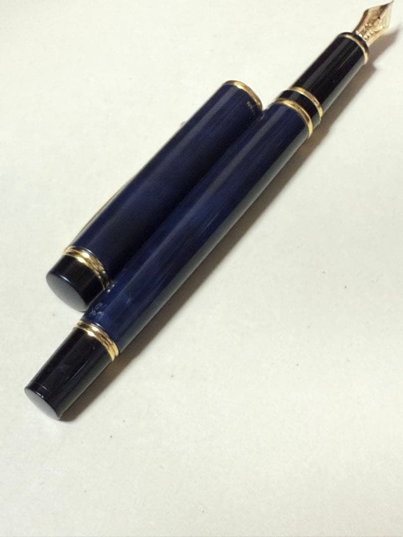 Pilot Pen GRANCE Blue Marble 14K fountain pen with blue marble barrel and gold accents