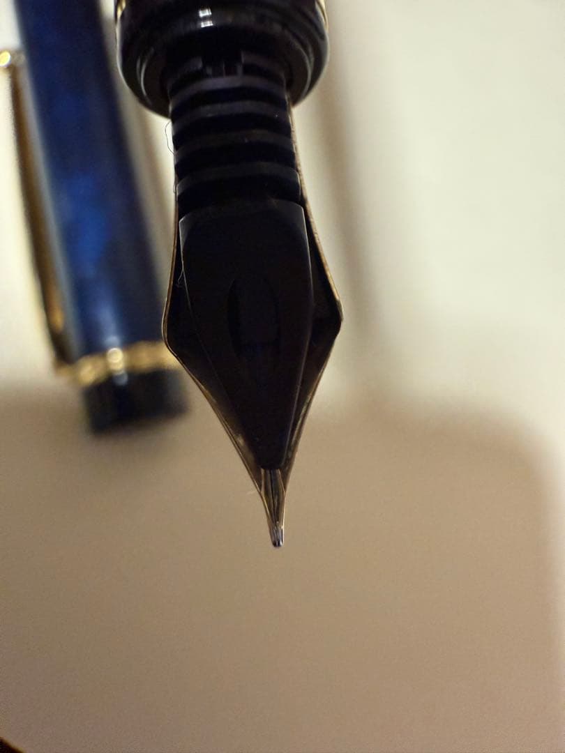 Pilot Pen GRANCE Blue Marble 14K fountain pen with blue marble barrel and gold accents