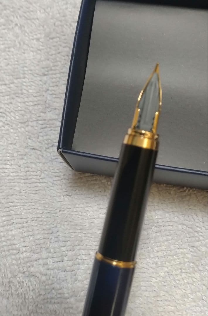 PILOT Cavalier Fountain Pen FCAN-5SR-BLF with fine tip nib in blue color