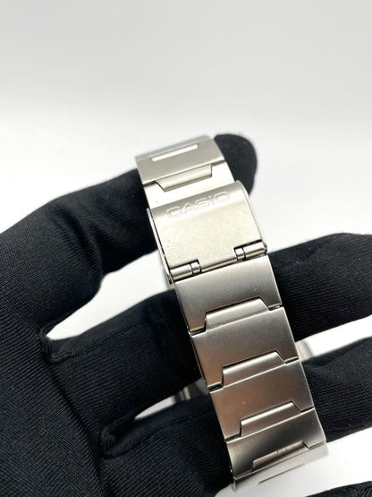 CASIO WRIST CAMERA Digital Men's Watch — Japanese