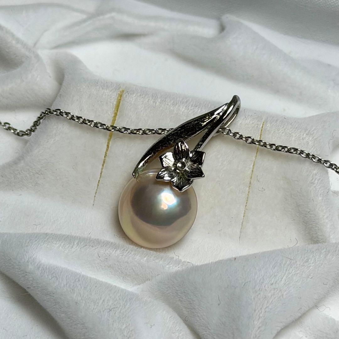 TASAKI Mape Pearl Necklace with 13.6mm real pearl on silver chain, 40cm length