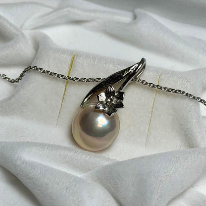 TASAKI Mape Pearl Necklace with 13.6mm real pearl on silver chain, 40cm length