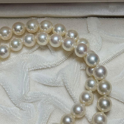 Akoya pearl necklace with 7.5-8.0mm white pearls and silver fittings, 43cm length