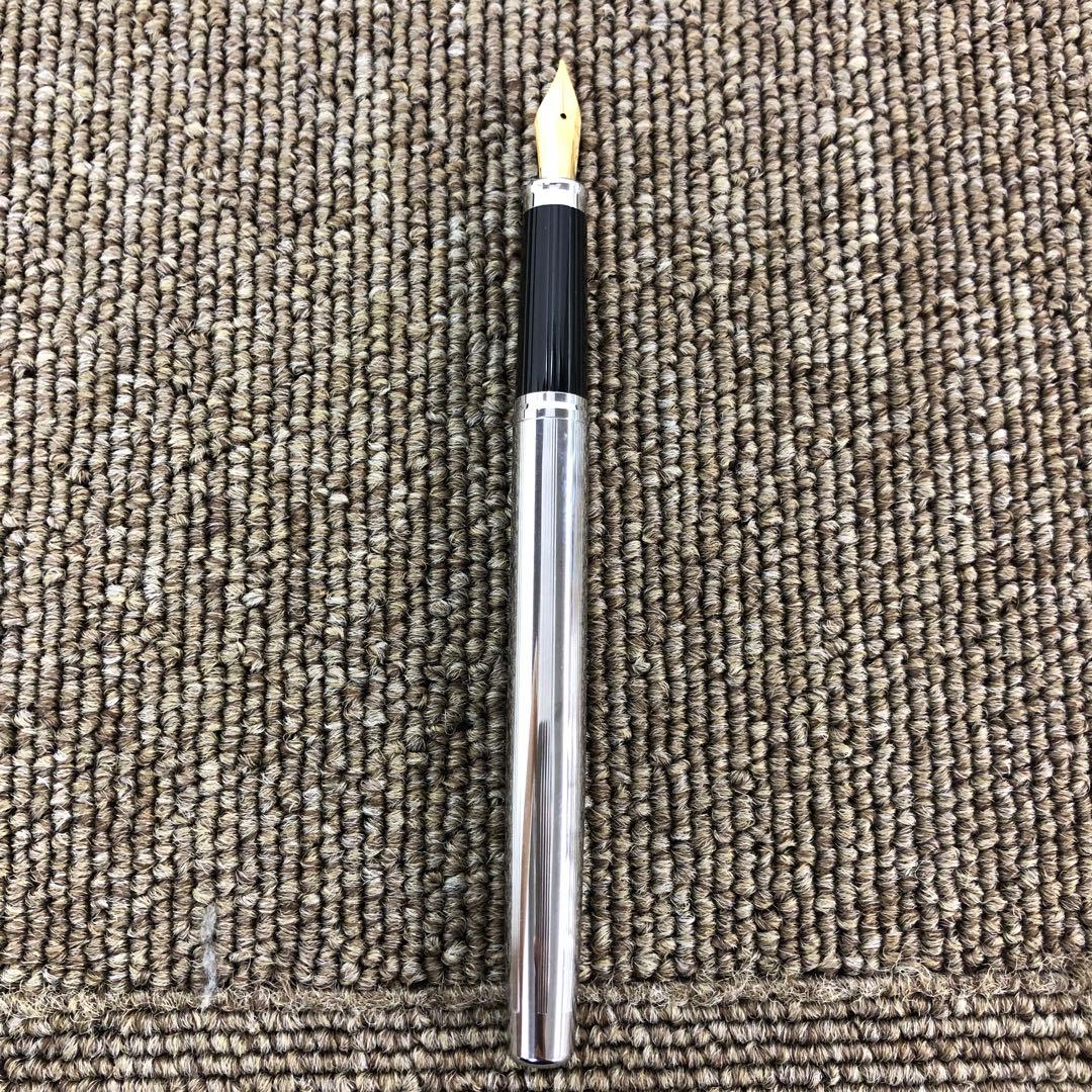 Cross Century II fountain pen with silver finish and converter filling mechanism
