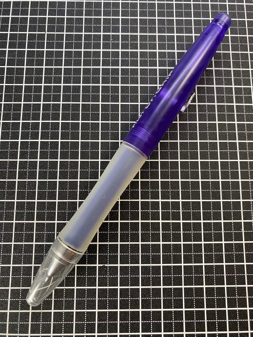 PILOT Dr.GRIP 500 Ballpoint Pen display model with minor scratches and discoloration