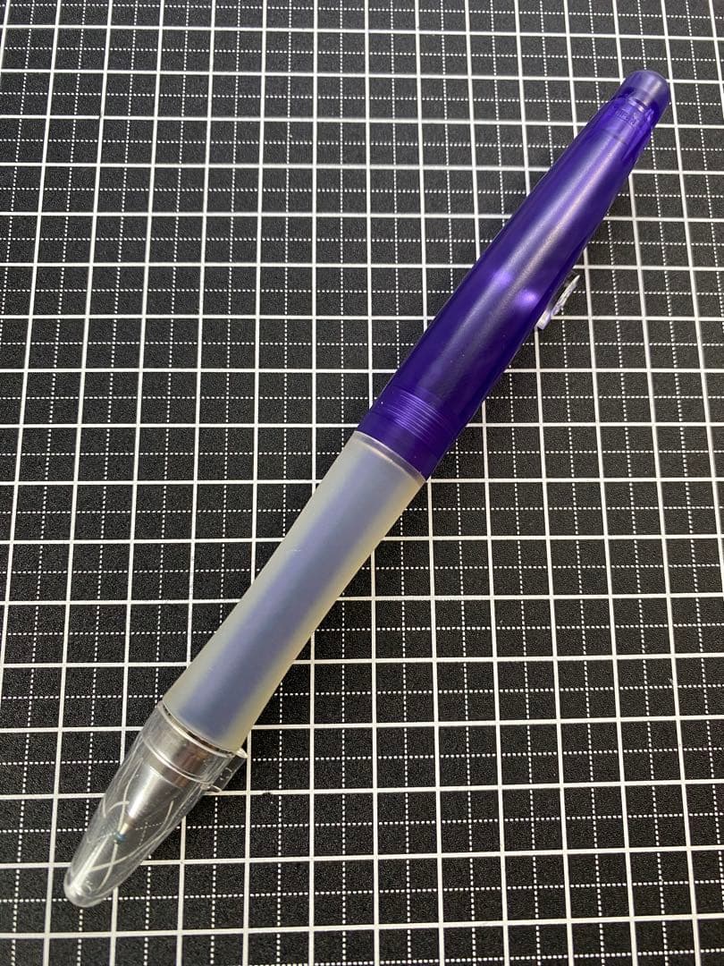 PILOT Dr.GRIP 500 Ballpoint Pen display model with minor scratches and discoloration