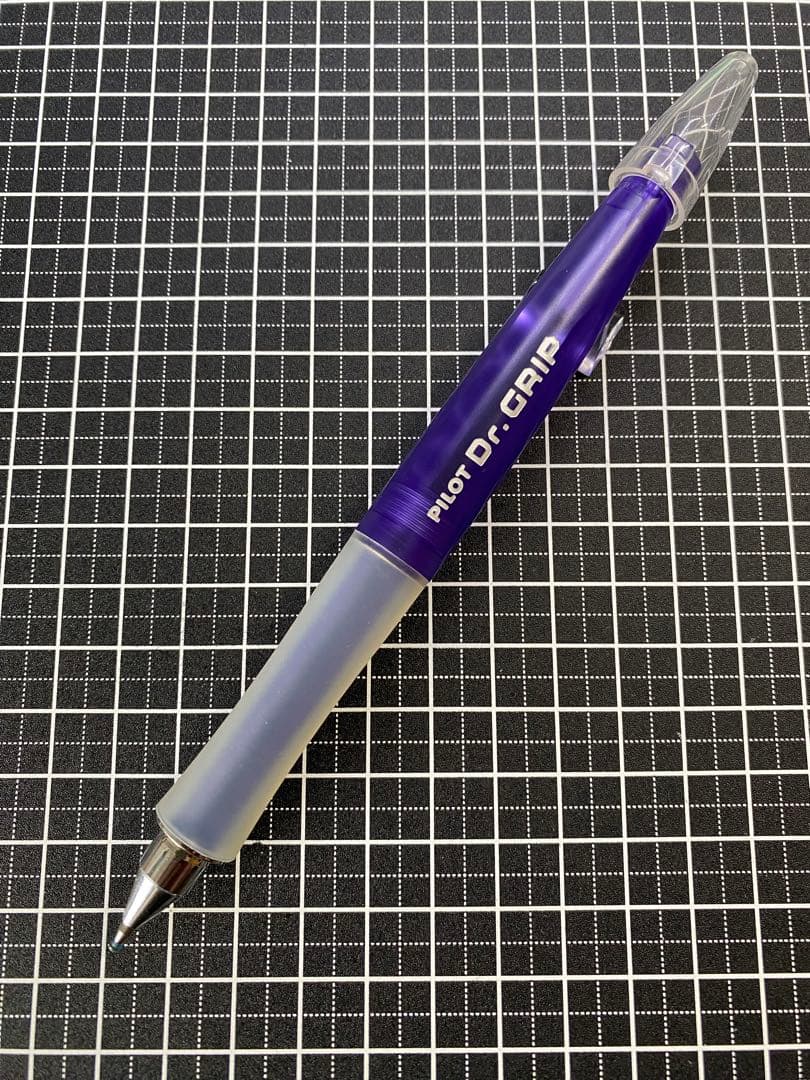 PILOT Dr.GRIP 500 Ballpoint Pen display model with minor scratches and discoloration