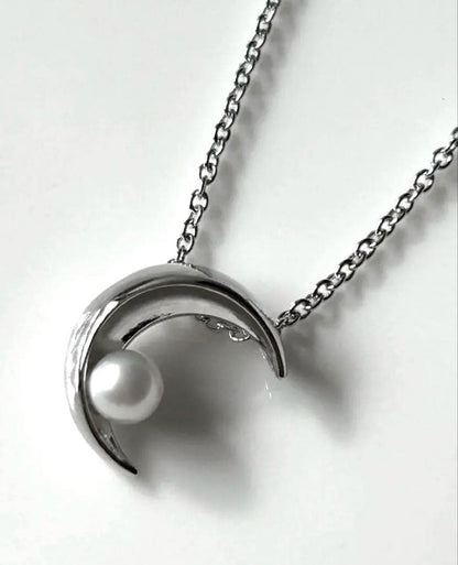 Tasaki pearl crescent necklace with genuine pearls on silver chain, adjustable 42 cm length