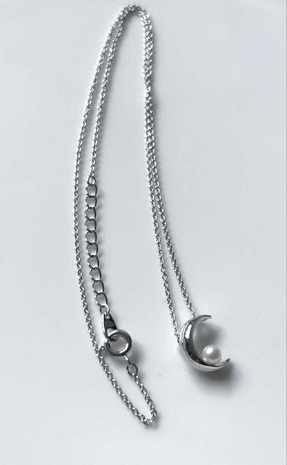 Tasaki pearl crescent necklace with genuine pearls on silver chain, adjustable 42 cm length