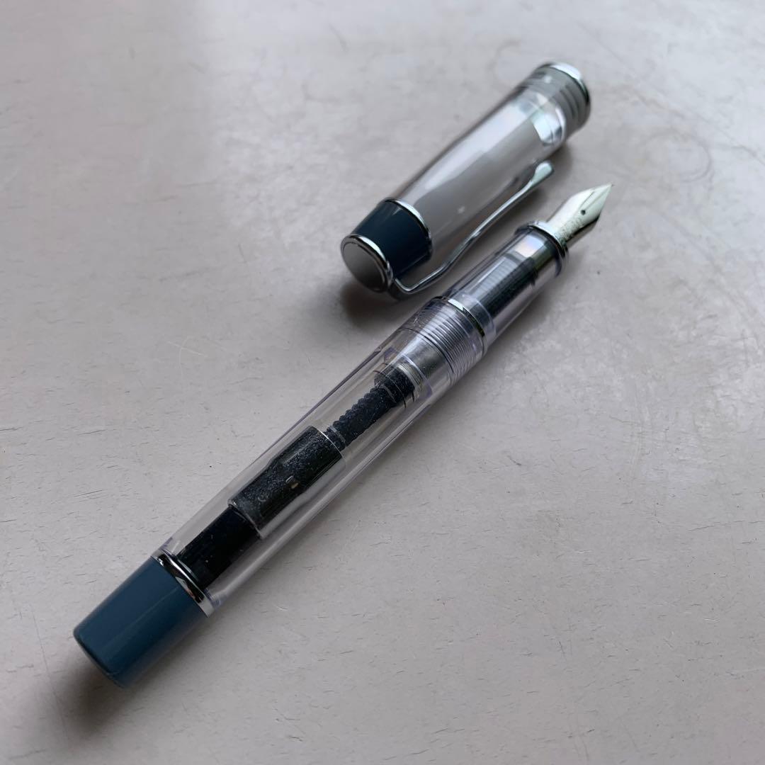Pilot Prella fountain pen in dark green from Iroai limited edition series with CON-50 converter