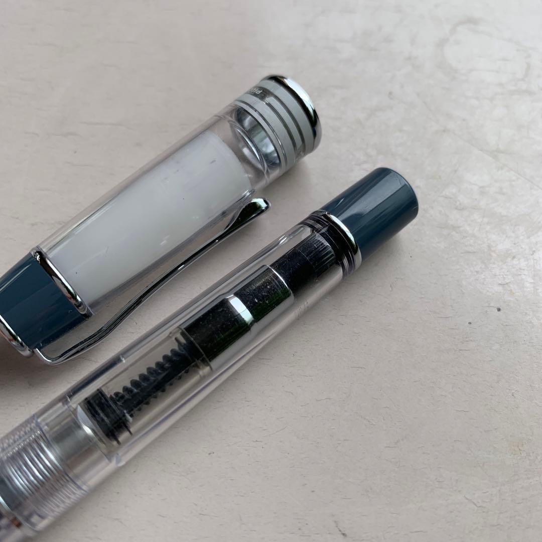 Pilot Prella fountain pen in dark green from Iroai limited edition series with CON-50 converter