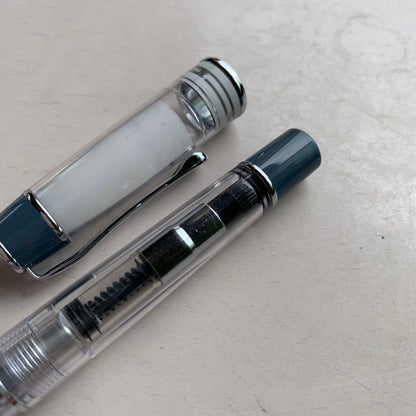 Pilot Prella fountain pen in dark green from Iroai limited edition series with CON-50 converter