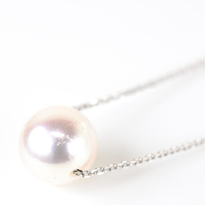 White gold necklace featuring a single 7.8mm Akoya pearl with a sliding adjuster on a 44cm chain