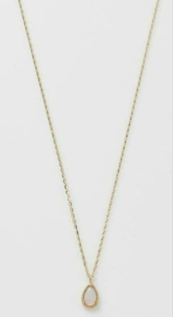 Agat K10 gold necklace with opal pendant measuring 0.6 x 0.4 cm on 40 cm chain