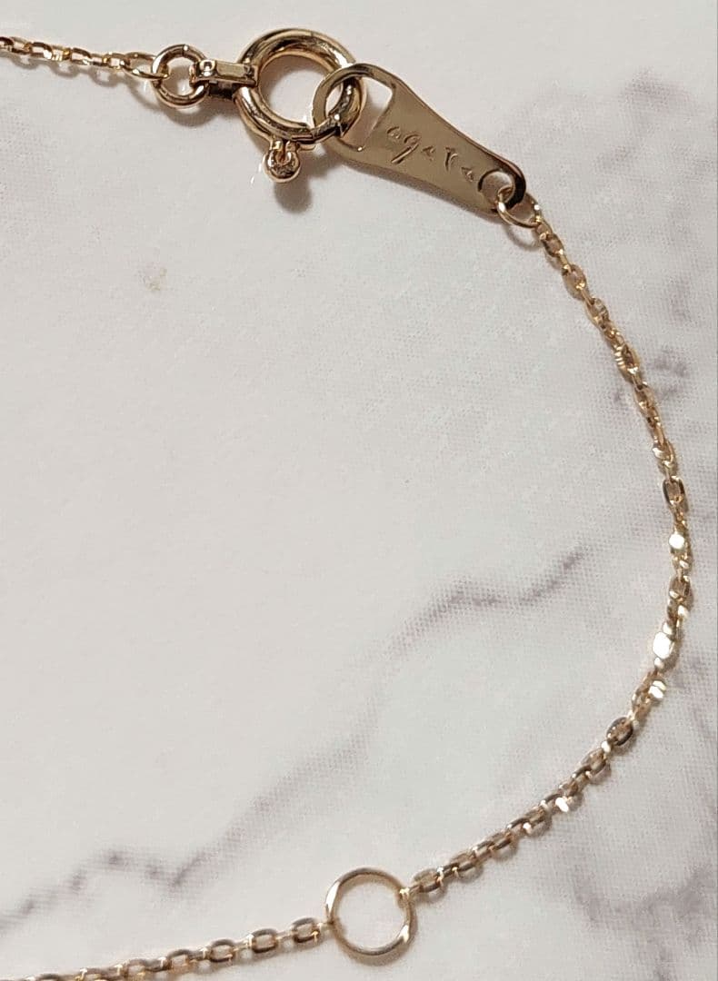 Agat K10 gold necklace with opal pendant measuring 0.6 x 0.4 cm on 40 cm chain