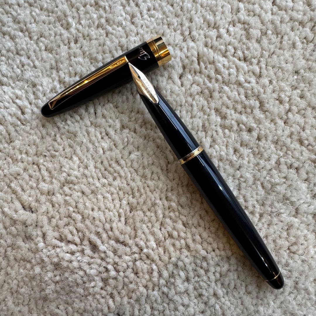 Used PILOT Elite fountain pen with 18K 750 gold material and no ink included