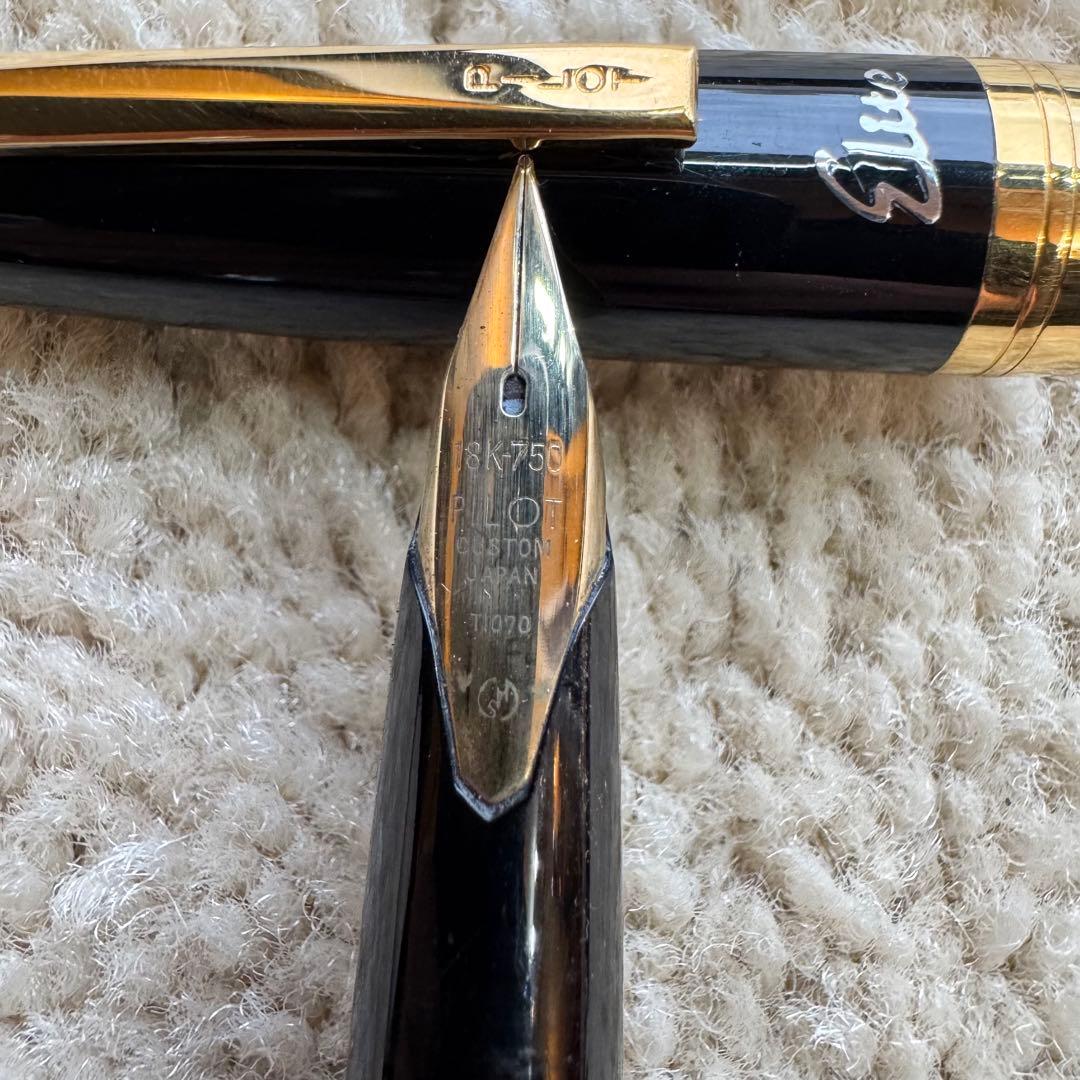 Used PILOT Elite fountain pen with 18K 750 gold material and no ink included