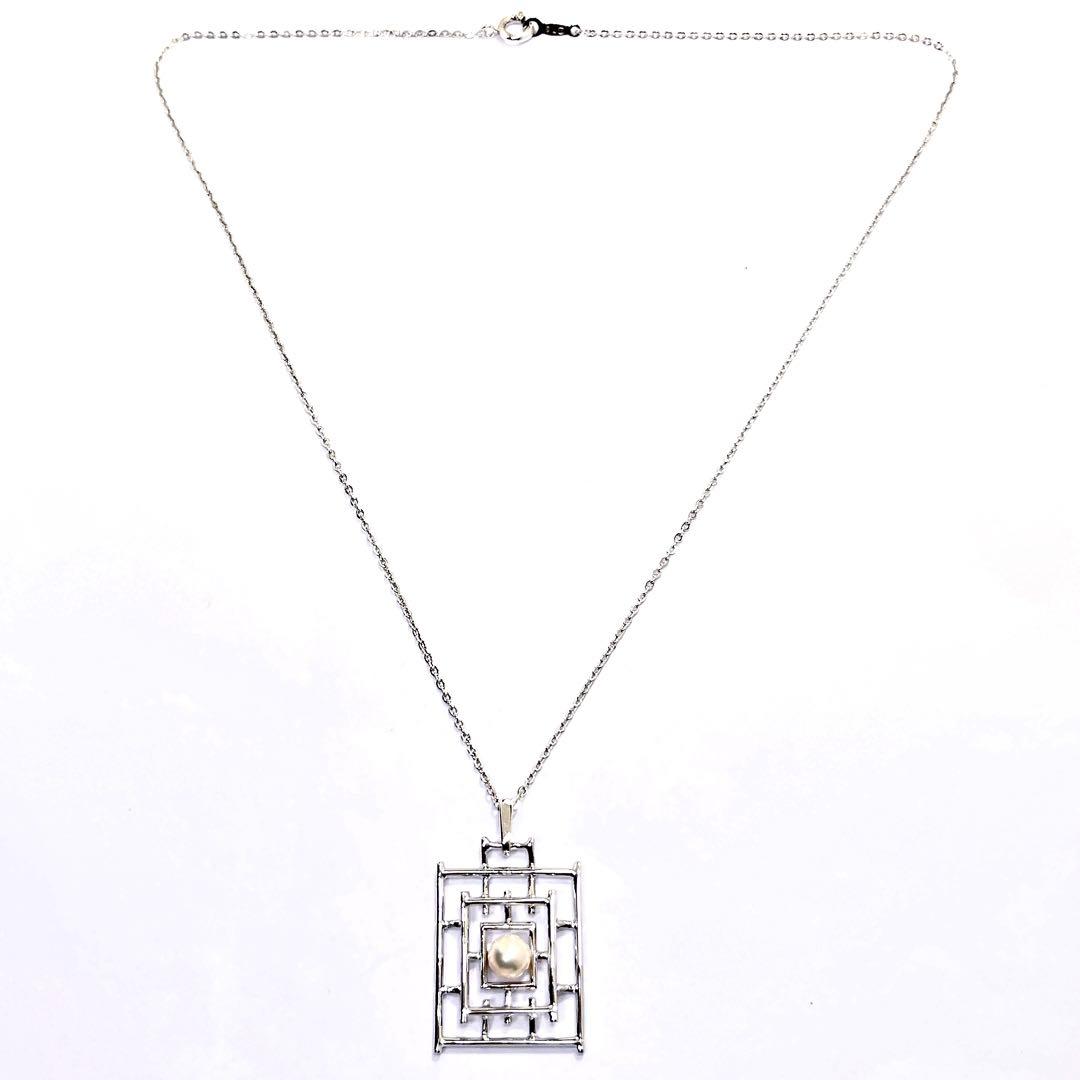 MIKIMOTO Pearl Square Necklace featuring 5.4mm pearls on a 40cm silver chain