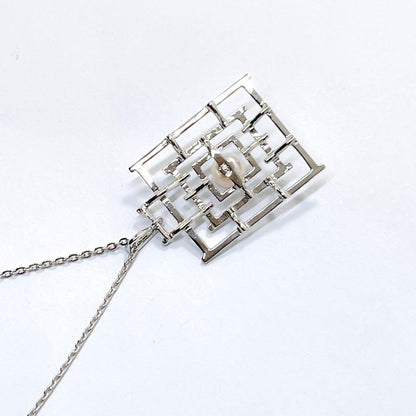 MIKIMOTO Pearl Square Necklace featuring 5.4mm pearls on a 40cm silver chain