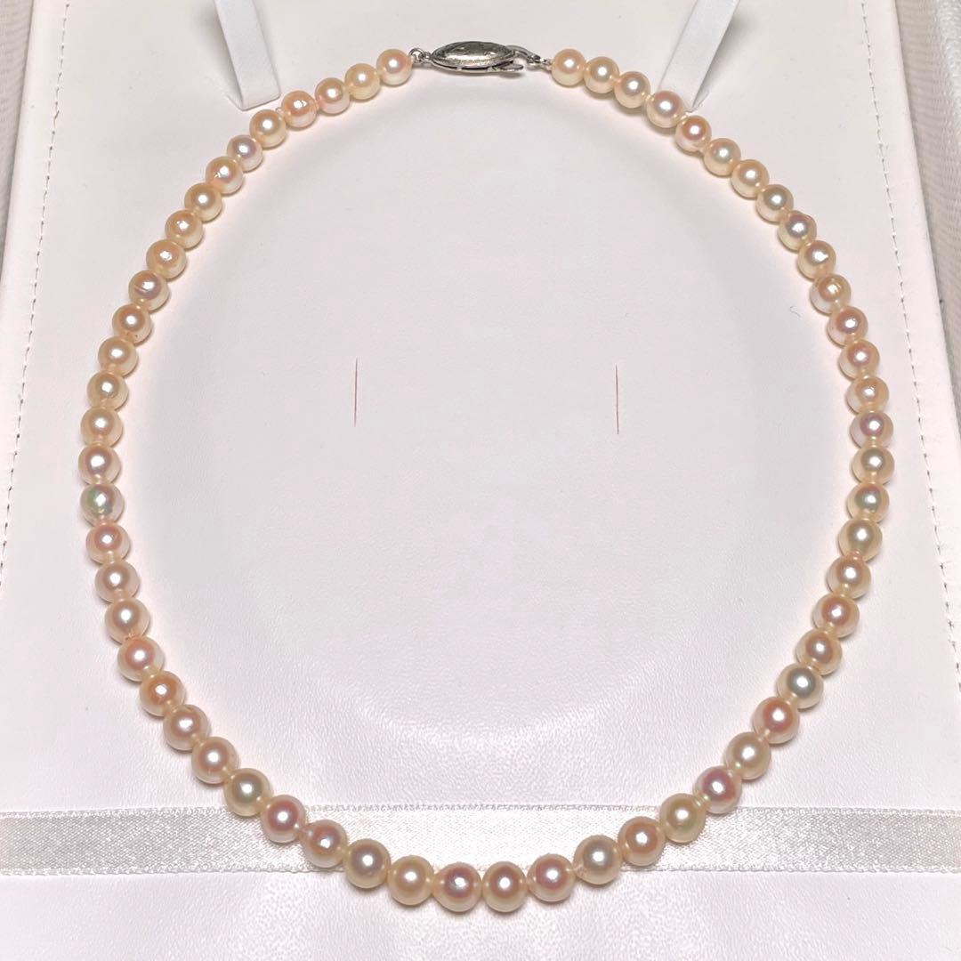 Kohaku pearl necklace with 6.0-6.4mm white round pearls and silver chain length 39.9cm