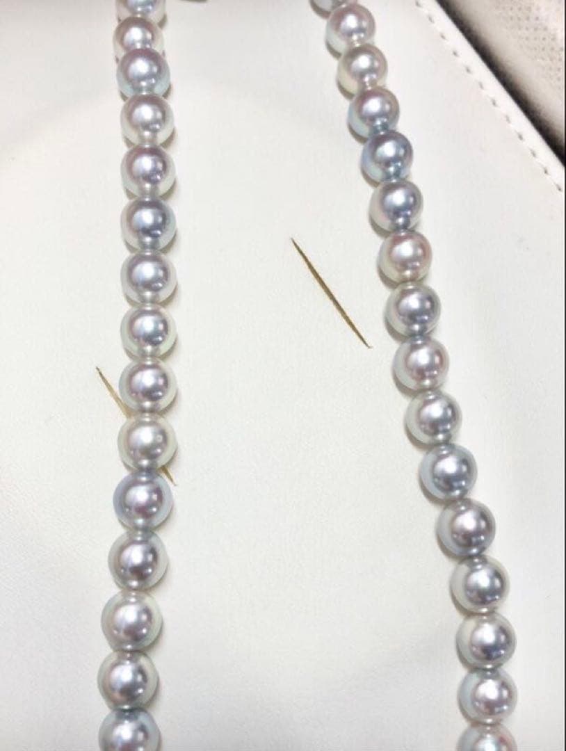 Akoya pearl necklace with light gray semi-round pearls sized 8.0-8.5mm, approximately 39cm long with certification