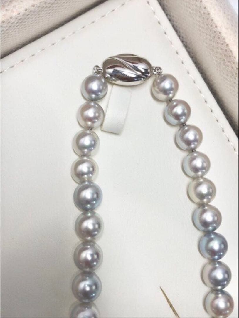 Akoya pearl necklace with light gray semi-round pearls sized 8.0-8.5mm, approximately 39cm long with certification