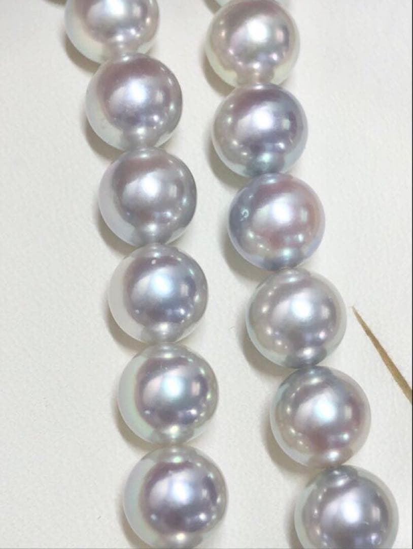 Akoya pearl necklace with light gray semi-round pearls sized 8.0-8.5mm, approximately 39cm long with certification