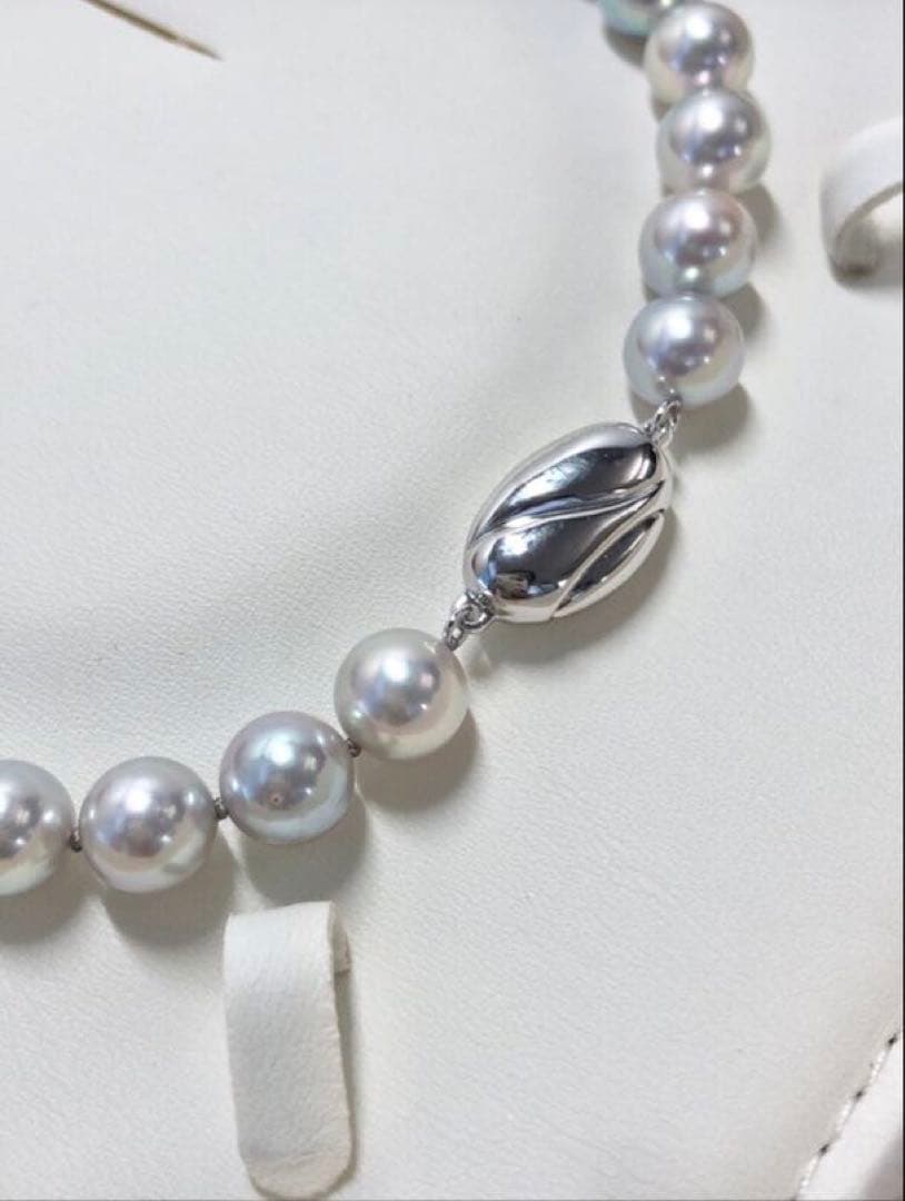 Akoya pearl necklace with light gray semi-round pearls sized 8.0-8.5mm, approximately 39cm long with certification