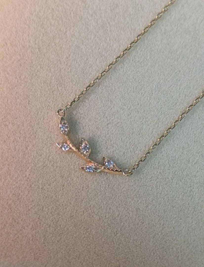Agete Laurel Leaf Diamond Necklace with 0.03ct diamonds on a 40cm adjustable chain