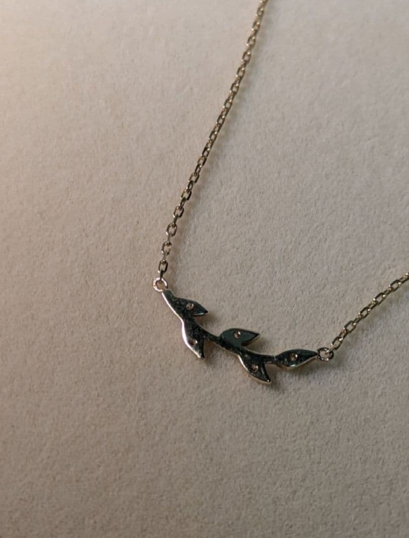 Agete Laurel Leaf Diamond Necklace with 0.03ct diamonds on a 40cm adjustable chain