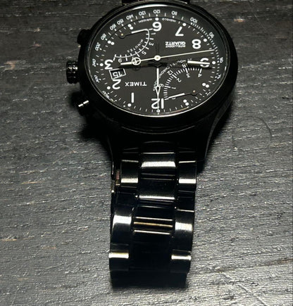 TIMEX TW2P60800 Quartz Men's Watch — Japanese