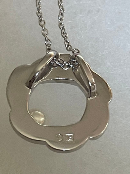 TASAKI Flora Pearl Necklace Pendant featuring a 4mm freshwater pearl and adjustable 38-41cm chain with removable top