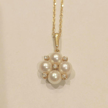Mikimoto Flower Motif Pearl Diamond Necklace in K18 with approximately 40 cm chain