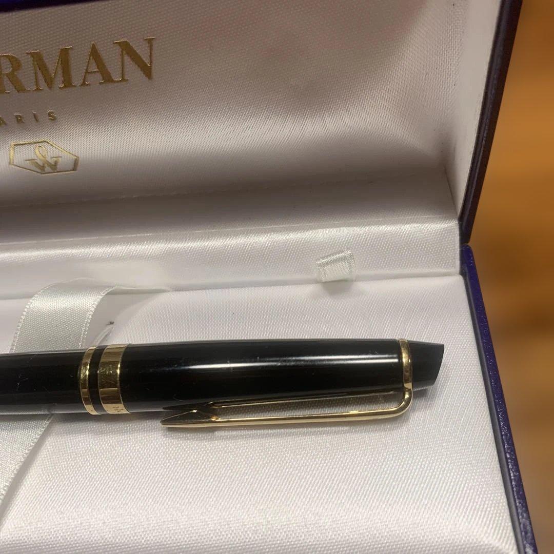 WATERMAN Expert Essential ballpoint pen in black and gold with twist mechanism and dedicated case