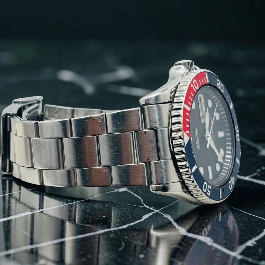 SEIKO 200m Diver Pepsi bezel Day-Date Automatic Men's Watch — Japanese