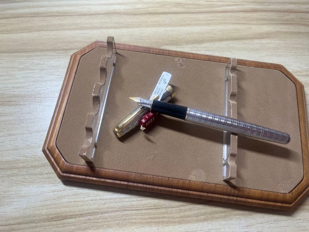 PILOT Parker fountain pen with transparent barrel, showing metal parts and original packaging