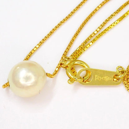 18K gold Akoya pearl pendant necklace with genuine pearl on a delicate gold chain