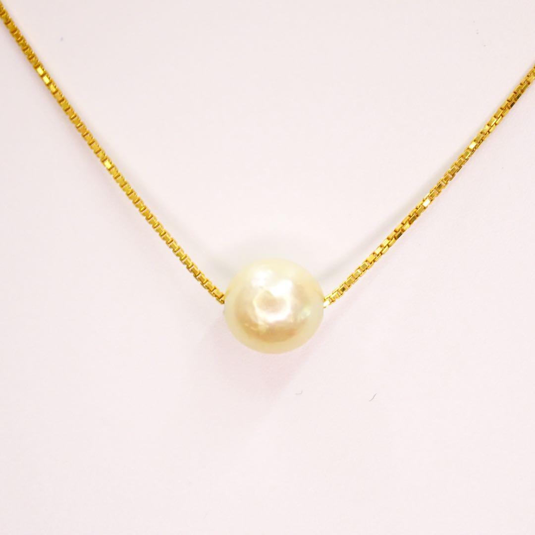 18K gold Akoya pearl pendant necklace with genuine pearl on a delicate gold chain