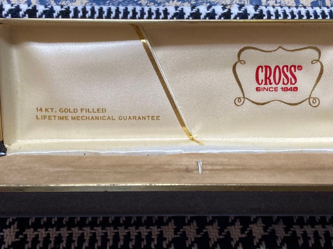 CROSS ballpoint pen with 14K gold overlay black ink and rare old logo made in USA