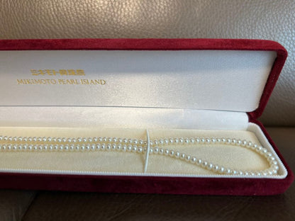 Mikimoto K18 Baby Pearl Necklace 40cm length gold chain with single delicate pearl pendant