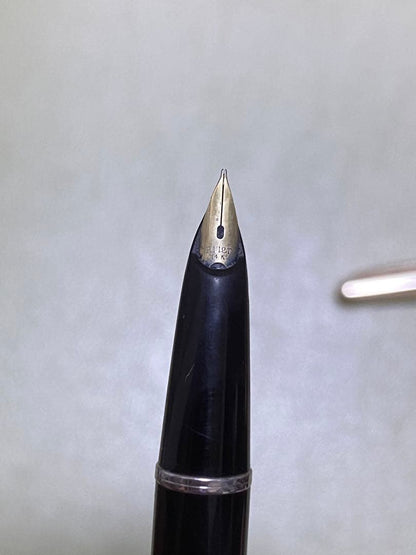 Pilot 14k Fountain Pen in gold finish showcasing nib and cap for premium writing