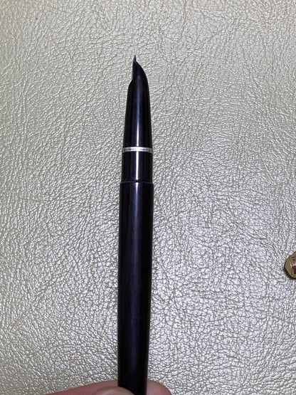 Pilot 14k Fountain Pen in gold finish showcasing nib and cap for premium writing