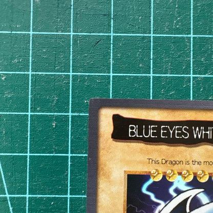 Yu-Gi-Oh Blue-Eyes White Dragon BANDAI — English