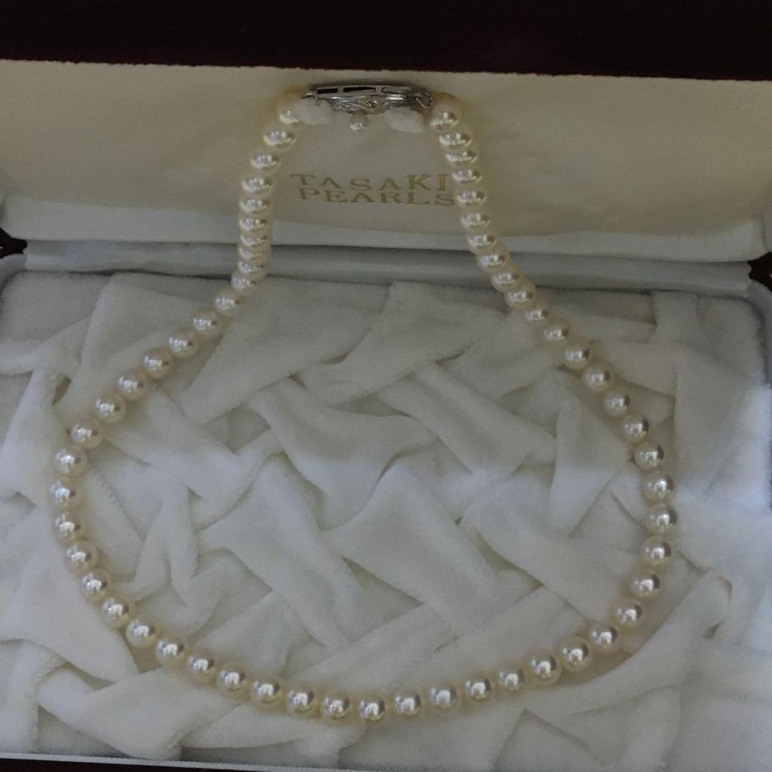 TASAKI Akoya pearl necklace 6.5-6.9mm pearls with SV clasp displayed on a white background